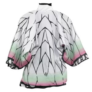 Kimono inspirado en Shinobu de Demon Slayer con diseño de mariposa.